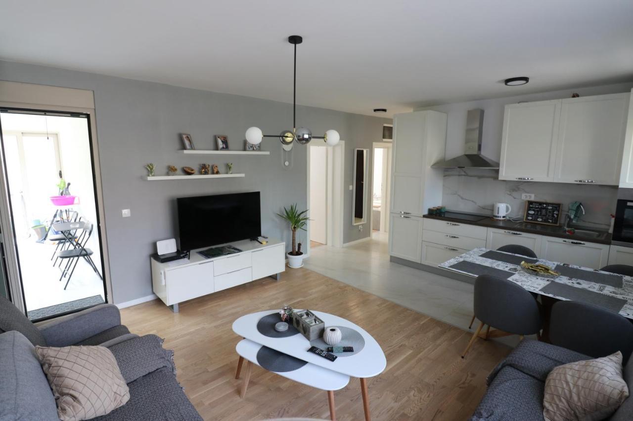Apartment Sandrita Котор Екстериор снимка