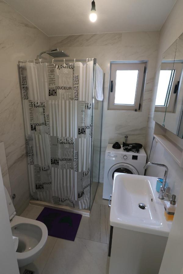 Apartment Sandrita Котор Екстериор снимка